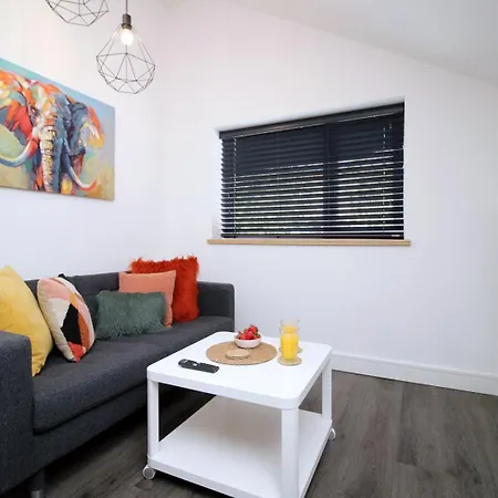 Boutique One Bedroom Apartment Cardiff Exterior photo